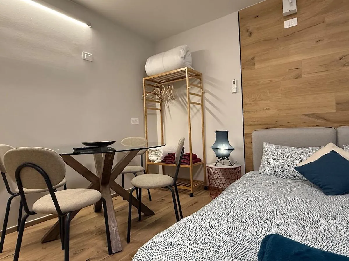 Relax In The City - B - Free Netflix And Parking Μπέργκαμο 0*,
