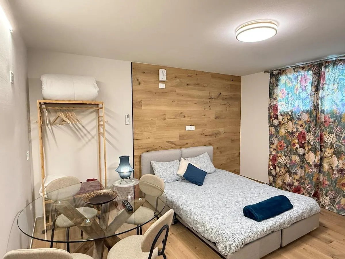 Relax In The City - B - Free Netflix And Parking Μπέργκαμο 0*,  Ιταλία